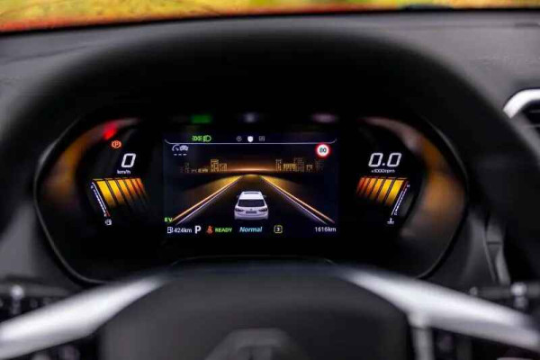 zoom-mg-zs-hybrid-2024.jpg
